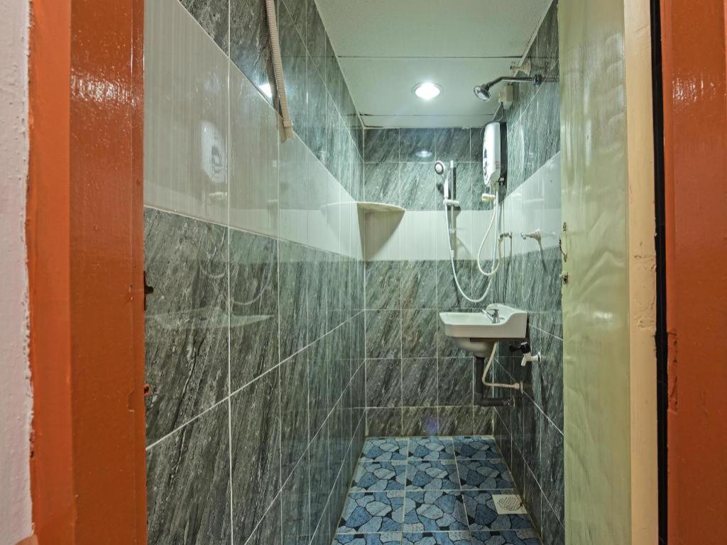 Super Oyo Capital O 90659 Raintown Timbers Hotel Taiping Ngoại thất bức ảnh