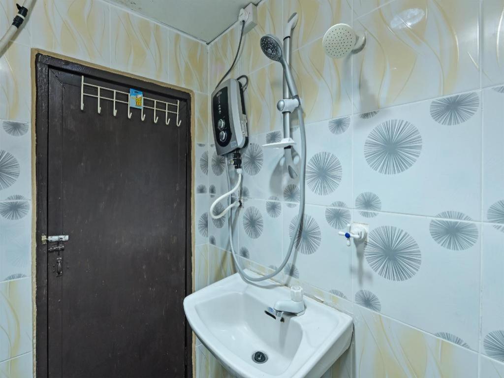 Super Oyo Capital O 90659 Raintown Timbers Hotel Taiping Ngoại thất bức ảnh